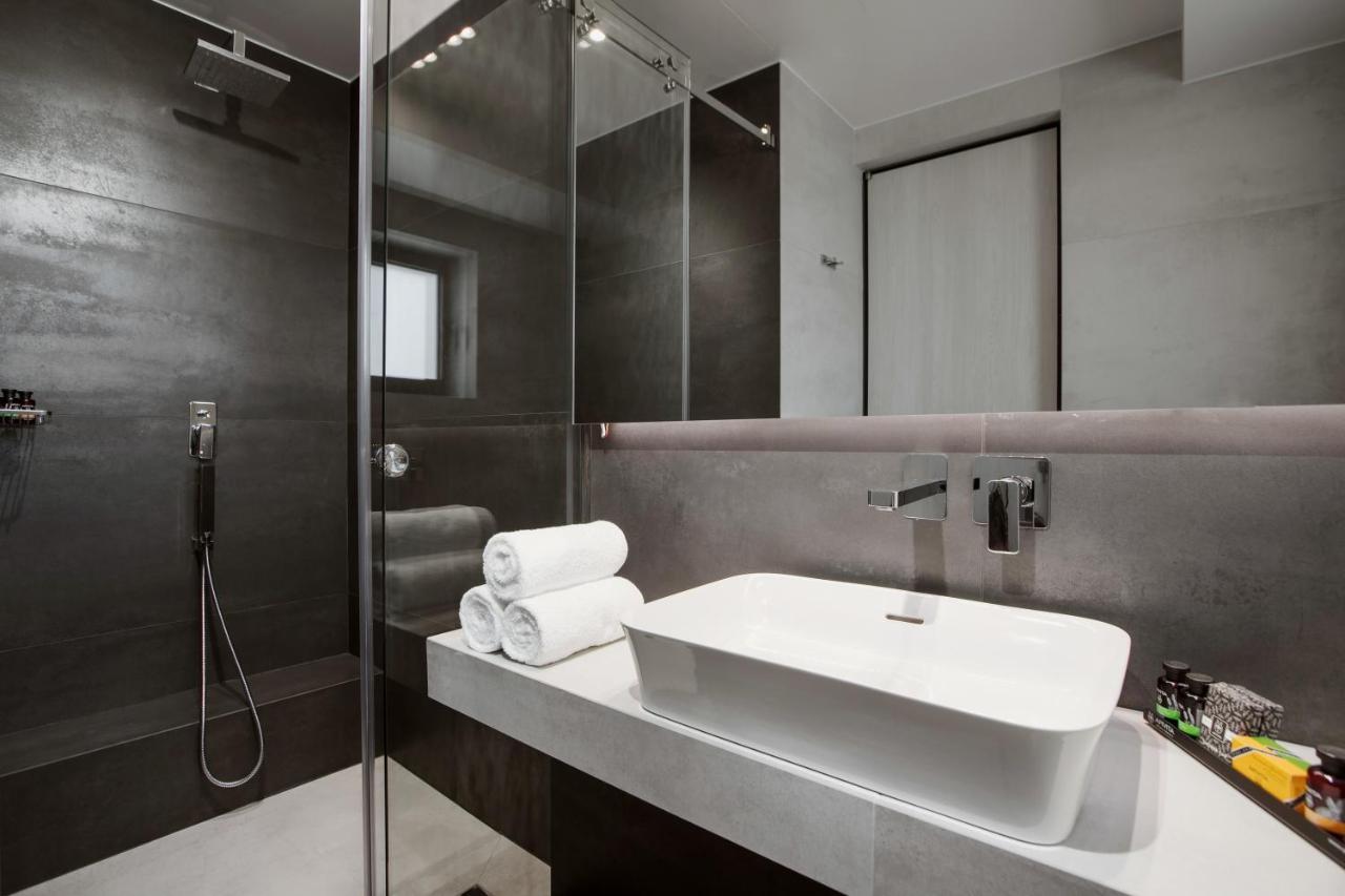 Ivis 4 Boutique Hotel أثينا المظهر الخارجي الصورة