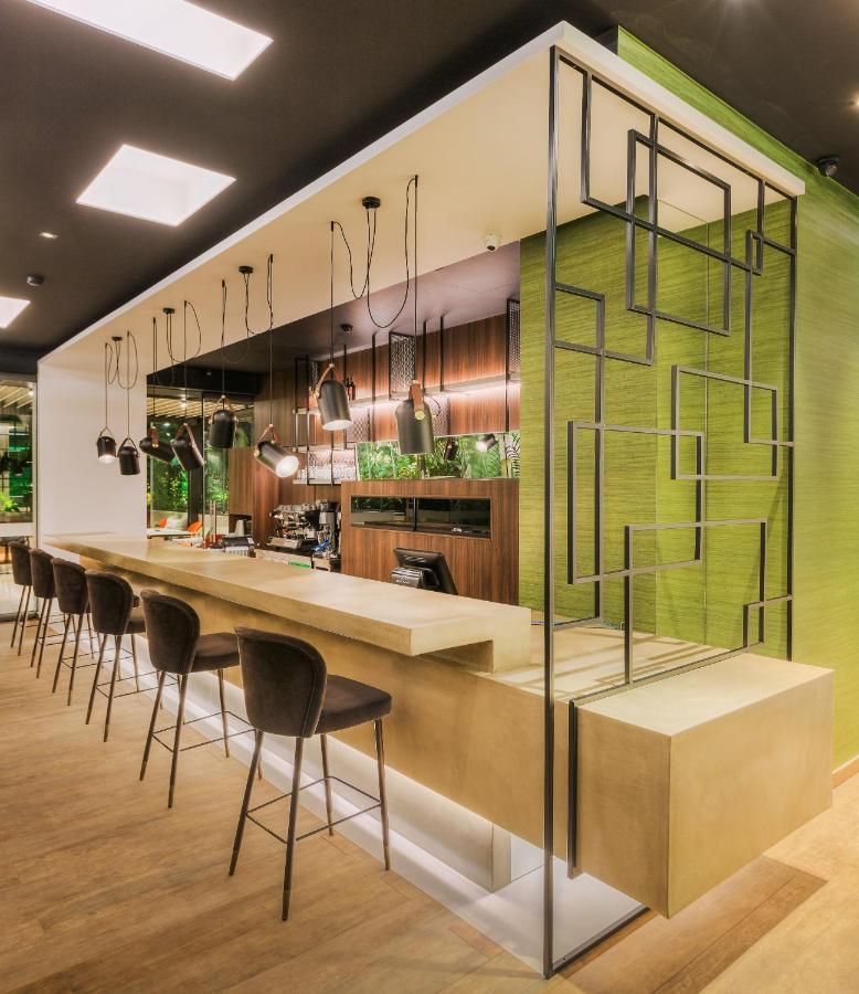 Ivis 4 Boutique Hotel أثينا المظهر الخارجي الصورة